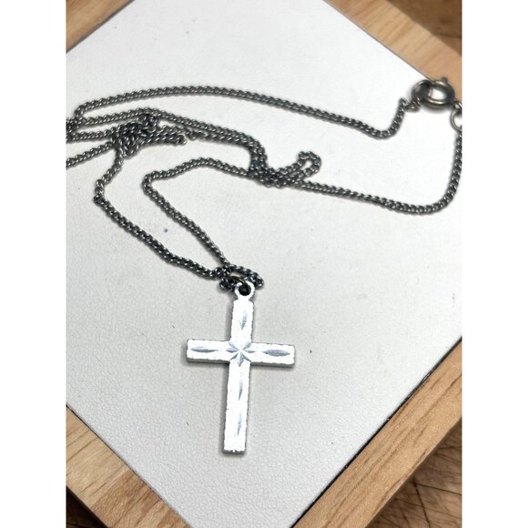 Sterling Silver Cross Necklace With Delicate Chain 18 Inch Length Timeless Relig - Picture 6 of 8
